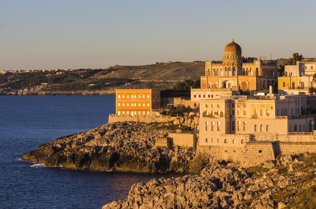 Appartamenti "Torre Del Mito" Санта Чезареа Терме Екстериор снимка